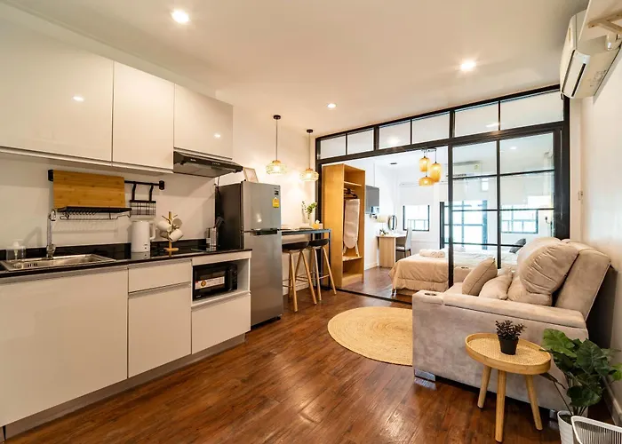 Ren Asoke L 8 Min Bts&mrt Asoke Sukhumvit Apartment
