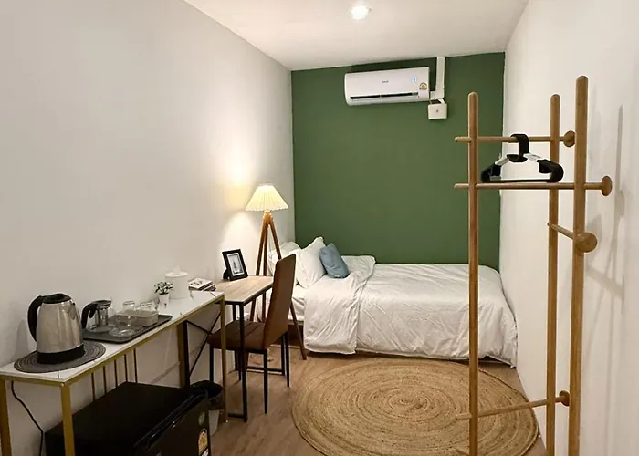 Ren Asoke L 8 Min Bts&mrt Asoke Sukhumvit Bangkok
